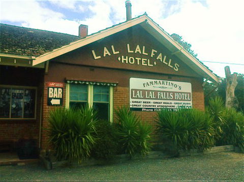 Lal Lal Falls Hotel - Kawana Tourism 0