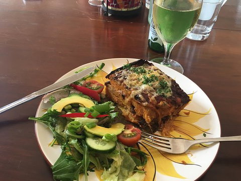 Under The Sun - Kawana Tourism 0