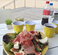 Tamarama Beach Cafe - Kawana Tourism