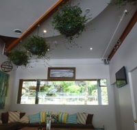 Driftwood Cafe at Akuna Bay - Kawana Tourism