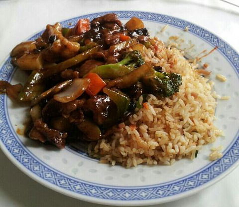 Harmony Chinese Restaurant - Kawana Tourism 0