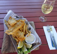 Ettalong Beach Hotel - Kawana Tourism
