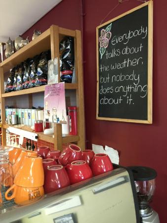 Ruby's Cafe And Books - Kawana Tourism 0