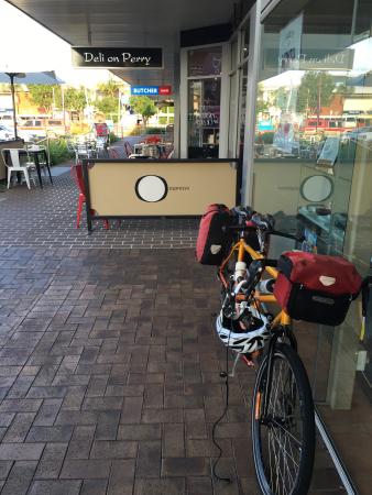 Deli On Perry - Kawana Tourism 0