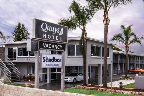 The Sandbar - Kawana Tourism 0