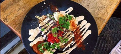 Cafe In Tokyo - Kawana Tourism 0