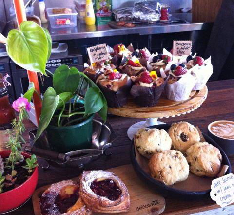 Cafe In Tokyo - Kawana Tourism 17