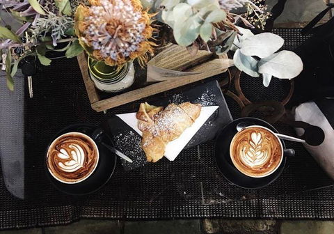 Cafe In Tokyo - Kawana Tourism 7