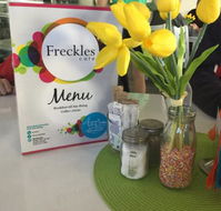 Freckles Cafe - Kawana Tourism