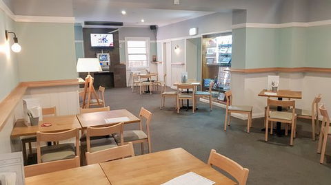 Australian Hotel Yass Bistro - Kawana Tourism 0