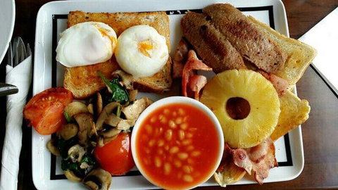 Crowded House Cafe Scone - Kawana Tourism 0