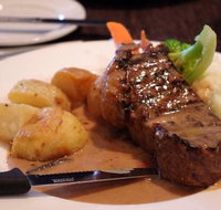 Royal Hotel Oberon - Kawana Tourism