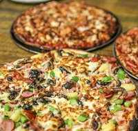 The cave wood fired pizza bar - Kawana Tourism