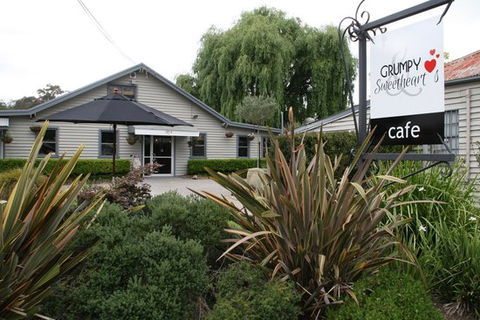 Grumpy & Sweetheart's - Kawana Tourism 0
