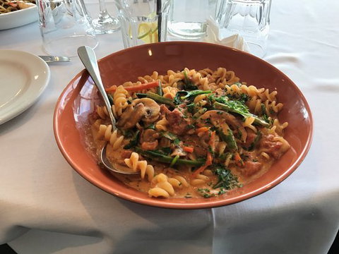 Bella Vista Restaurant - Kawana Tourism 0