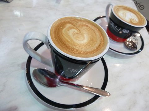 Michelle's Patiserie - Kawana Tourism 0