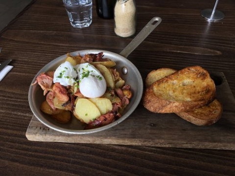 EQ Cafe - Kawana Tourism 0