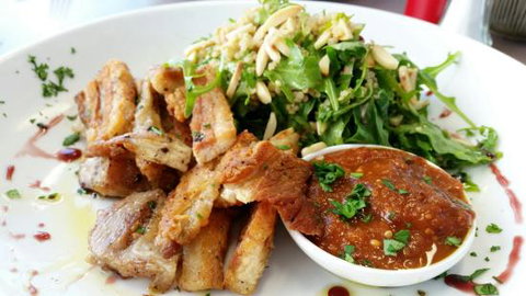 Plumb On Tennant - Kawana Tourism 0