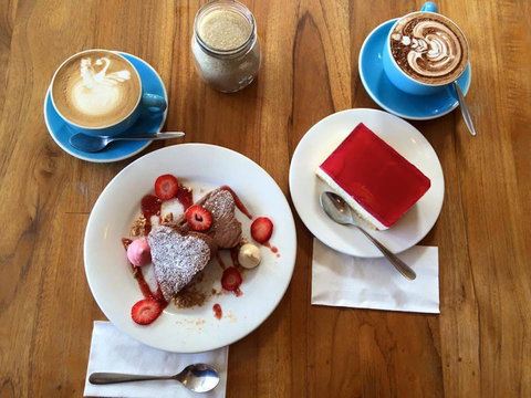 Cafe N Addictions - Kawana Tourism 0