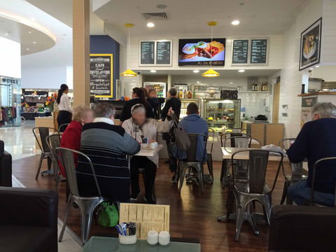 Debonair's Cafe - Kawana Tourism 0