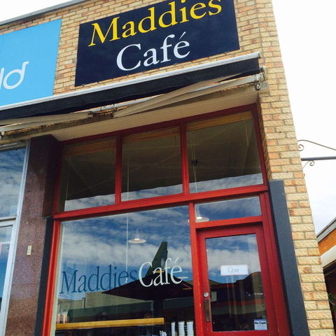 Maddies Cafe - Kawana Tourism 0