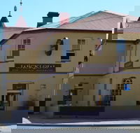 The Wicklow Hotel - Kawana Tourism