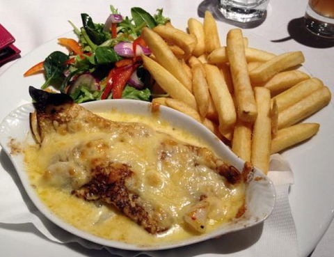 Trappers Restaurant - Kawana Tourism 2