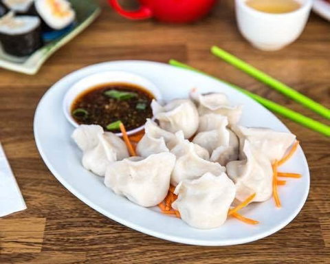 YoYo Noodle Sushi Dumpling Bar - Kawana Tourism 0