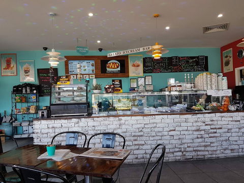 Clyde Treats Petite Yum - Kawana Tourism 1