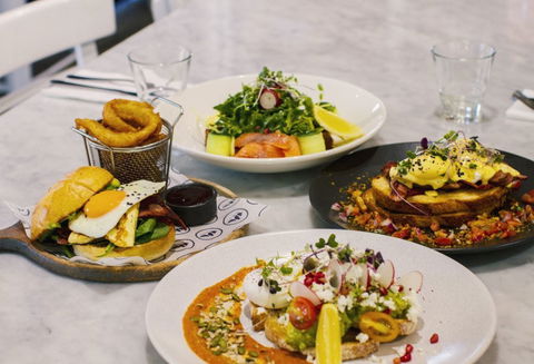 The Jolly Miller Café - Hoppers Crossing - Kawana Tourism 0