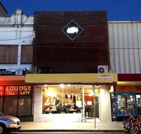 Sir John Young Hotel - Kawana Tourism