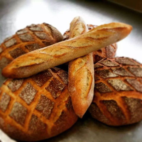 West End Bakery - Kawana Tourism 0