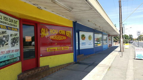 Cathay Court Chinese Restaurant - Kawana Tourism 0