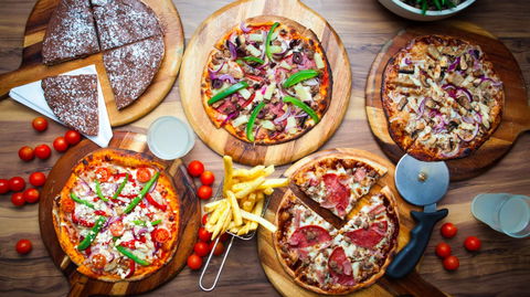 New Yorker Pizza - Kawana Tourism 0