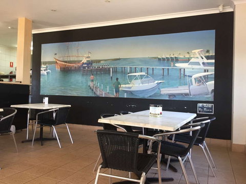 Harbourside Cafe Restaurant - Kawana Tourism 0