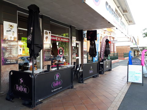 Helen's Coffee Lounge - Kawana Tourism 2