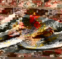 Momos Cafe And Bistro - Kawana Tourism