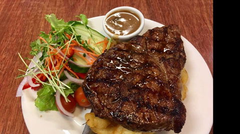 Brisbane Valley Tavern Bistro - Kawana Tourism 0