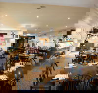 Palm Beach Hotel - Kawana Tourism