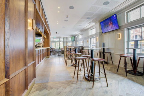 Buena Bar - Kawana Tourism 0