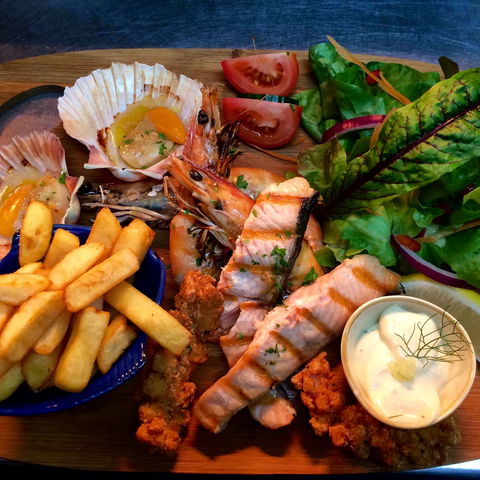 Merry Street Restaurant And Bar - Kawana Tourism 1
