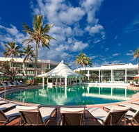 Oasis Pool Bar - Kawana Tourism