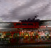 Mena Creek Hotel - Kawana Tourism