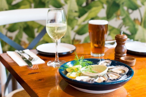 Beach Road Dining - Kawana Tourism 0