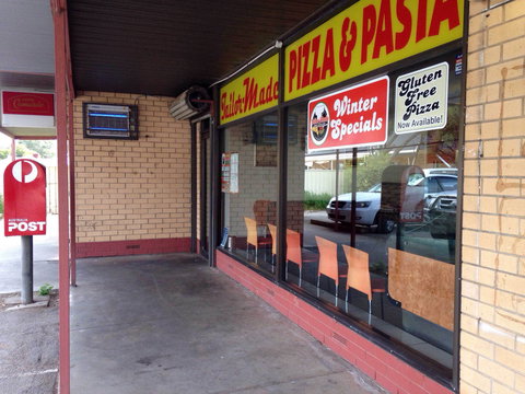 Tailor-Made Pizza And Pasta - Kawana Tourism 0