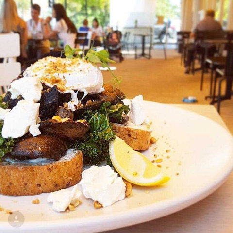 Aunt Billies Cafe - Kawana Tourism 0