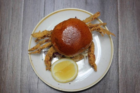 Redline Taphouse & Kitchen - Kawana Tourism 0