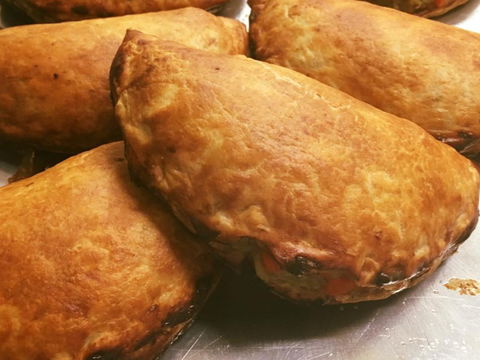 Blakeney's Pies - Kawana Tourism 0
