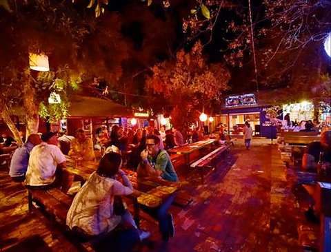 Montes Lounge - Kawana Tourism 0