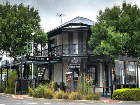 Amadio Wines Kangaroo Island Cellar Door - Kawana Tourism 0